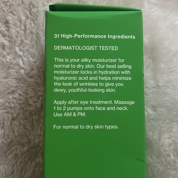 Tata Harper Repairative Moisturizer for Normal to Dry Skin 50ML - Picture 4 of 4